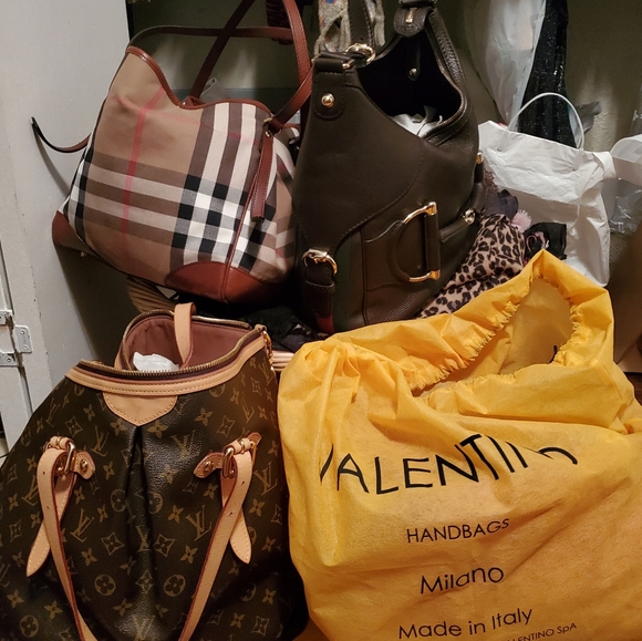 Meet your Posher, Vicki - Picture 2 of 2